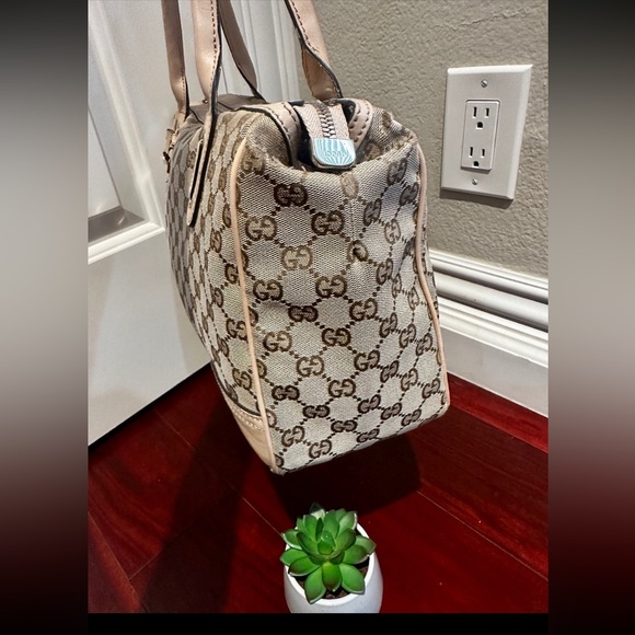 Vintage Tote NEW YEAR, NEW PRICE SALE!!!! - Picture 4 of 11